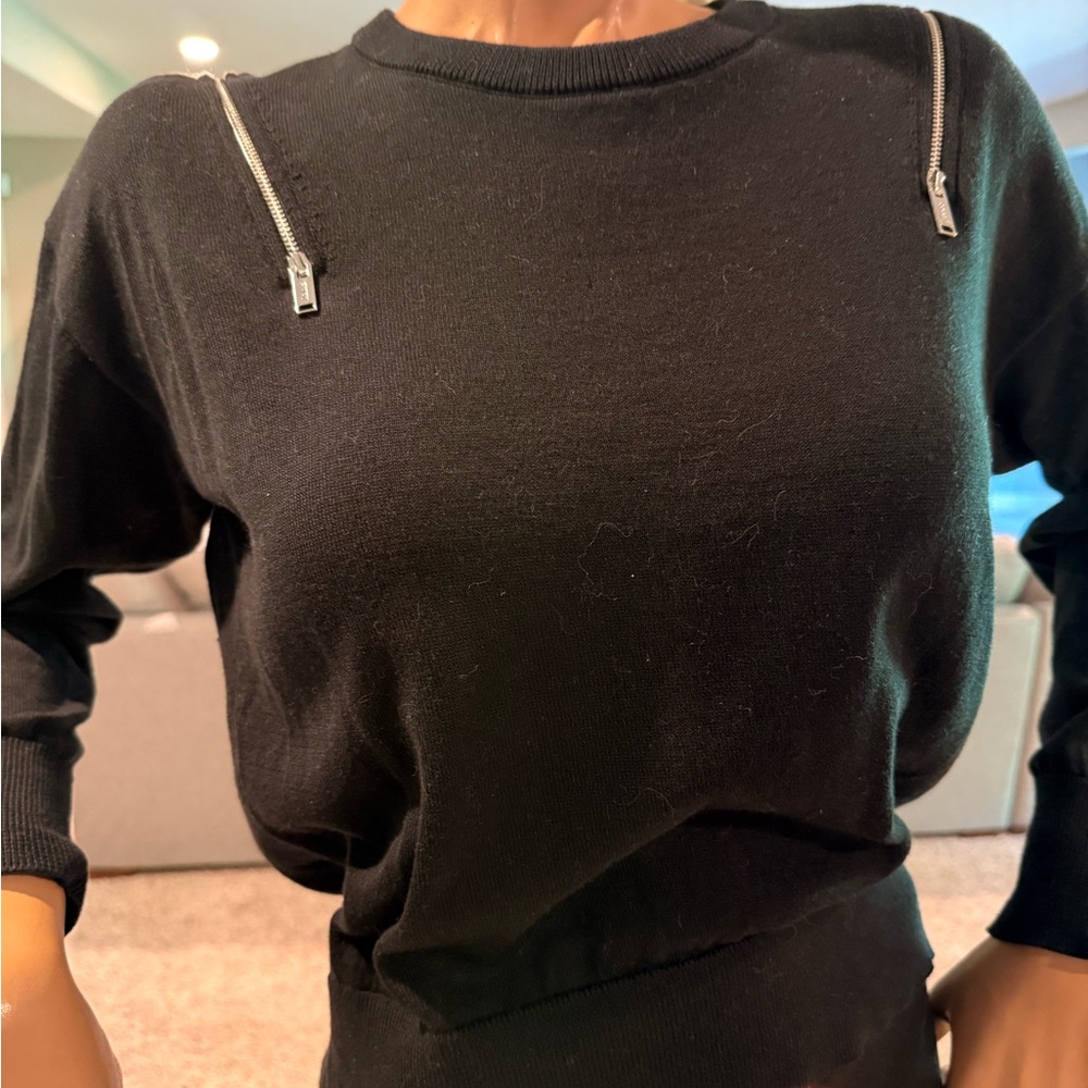 DKNY Classic Black Apparel